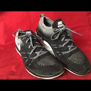 Nike Focus Flyknit